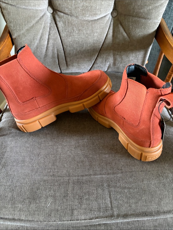 Sorel Shoes - Sorel Men's Chukka Boots in Rust with Gum Sole